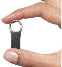Pendrive 8GB Silicon Power Jewel J80 8GBUF3J80V1T in metallo USB 2.0 USB 3.2 chiavetta usb gioiello design moderno Pendrive 8GB Silicon Power Jewel J80 8GBUF3J80V1T in metallo USB 2.0 USB 3.2 chiavetta usb gioiello design moderno