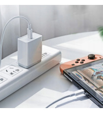 Cavo di ricarica type-c da usb-c a usb-c 2mt 2A bianco - 20W connessione veloce type-c a type-c cavo dati High Speed 480 Mbps Cavo di ricarica type-c da usb-c a usb-c 2mt 2A bianco - 20W connessione veloce type-c a type-c cavo dati High Speed 480 Mbps