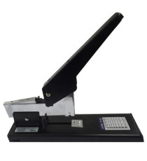 Cucitrice da tavolo 136 - alti spessori - max 240 fogli - Molho Leone Cucitrice da tavolo 136 - alti spessori - max 240 fogli - Molho Leone
