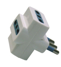 Adattatore triplo con spina 2P+T 16A - 3 prese bipasso 10/16A - MKC Adattatore triplo con spina 2P+T 16A - 3 prese bipasso 10/16A - MKC