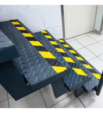 Nastro adesivo antiscivolo DURALINE GRIP+ - 5 cm x 15 m - giallo/nero - Durable Nastro adesivo antiscivolo DURALINE GRIP+ - 5 cm x 15 m - giallo/nero - Durable