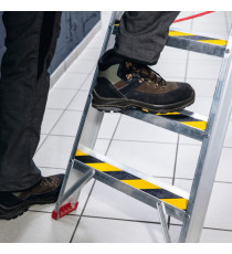 Nastro adesivo antiscivolo DURALINE GRIP+ - 5 cm x 15 m - giallo/nero - Durable Nastro adesivo antiscivolo DURALINE GRIP+ - 5 cm x 15 m - giallo/nero - Durable