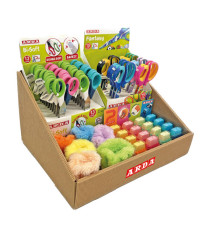 Forbici e temperamatite in più versioni - colori assortiti - Arda - display 62 pezzi totali Forbici e temperamatite in più versioni - colori assortiti - Arda - display 62 pezzi totali