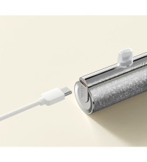 Power bank compatto Veger W0573 silver glitterato con connettore type-c integrato 5000mAh PD QC3.0 2.4A 12W usb-c ricarica fast Power bank compatto Veger W0573 silver glitterato con connettore type-c integrato 5000mAh PD QC3.0 2.4A 12W usb-c ricarica fast
