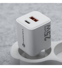 Caricabatterie da muro USB-A e USB-C type-c 25W 3A Forcell F-Energy Mini GaN III VT-25B bianco caricatore PD e Quick Charge 4.0 Caricabatterie da muro USB-A e USB-C type-c 25W 3A Forcell F-Energy Mini GaN III VT-25B bianco caricatore PD e Quick Charge 4.0