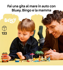 Lego Bluey - Vacanza sulla spiaggia della famiglia di Bluey - Lego 11202 Bingo e Chilli, 2 Surf, Castello Sabbia 133pz Anni 4+