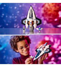 Lego City - Astronave interstellare - Lego 60430 Navicella, minifigure dell'astronauta e drone robot Anni 6+ 240pz