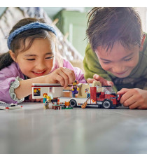 Lego City - Camper van delle vacanze d’avventura - Lego 60454 con 3 minifigure e accessori Anni 6+ 385pz