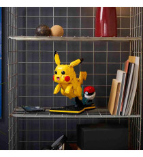 Lego Pokemon - Pikachu e Poké Ball - Lego 72152 Pikachu ha orecchie e arti snodabili  2050pz Anni 18+