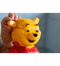 Lego Disney - Winnie the Pooh -  Lego 43300 Decorazione di Casa con Vaso di Miele, Minifigure 1399pz Anni 18+