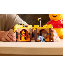 Lego Disney - Winnie the Pooh -  Lego 43300 Decorazione di Casa con Vaso di Miele, Minifigure 1399pz Anni 18+
