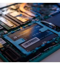 Hard disk Verbatim Vi550 S3 SSD 128GB Unità allo Stato Solido da 7 mm SATA III 2,5” Interna, velocità di lettura fino a 550 MB/s