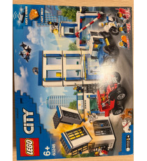 Lego City - Stazione di Polizia - LEGO 60246 N.D. SCATOLA CON DIFETTI!