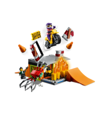 Lego City - Stunt Park - LEGO 60293 moto acrobatica giocattolo con funzione carica e vai  ANNI 5+