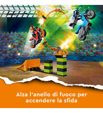 Lego City Stuntz - Competizione acrobatica - LEGO 60299 Set con 2 Moto Cerchio di Fuoco e Duke DeTain ANNI 5+