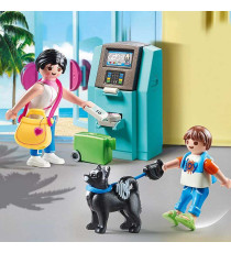 Playmobil Vacanzieri Con Bancomat - Playmobil 70439 Family Fun - 29pz ANNI 4-10 Playmobil Vacanzieri Con Bancomat - Playmobil 70439 Family Fun - 29pz ANNI 4-10
