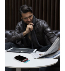 Porta tessere Mondraghi RACING CARBON,mini wallet in pelle con protezione RFID,fino a 9 tessere + banconote Made in Italy Porta tessere Mondraghi RACING CARBON,mini wallet in pelle con protezione RFID,fino a 9 tessere + banconote Made in Italy
