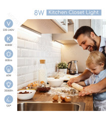 Tubo LED T5 8w,920 lumen,luce calda 3000K,lampada batten light misura L573xW22xH30 mm Equivalenza incandescente: 67W